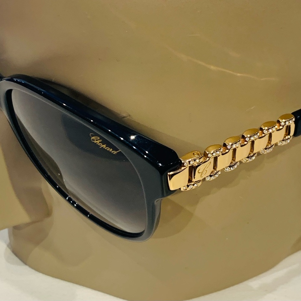 Host picked New Chopard Sunglasses - Picture 6 of 9